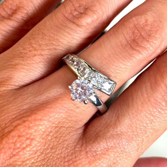 Gorgeous Simulated Diamond Ring - Picture 2 of 5